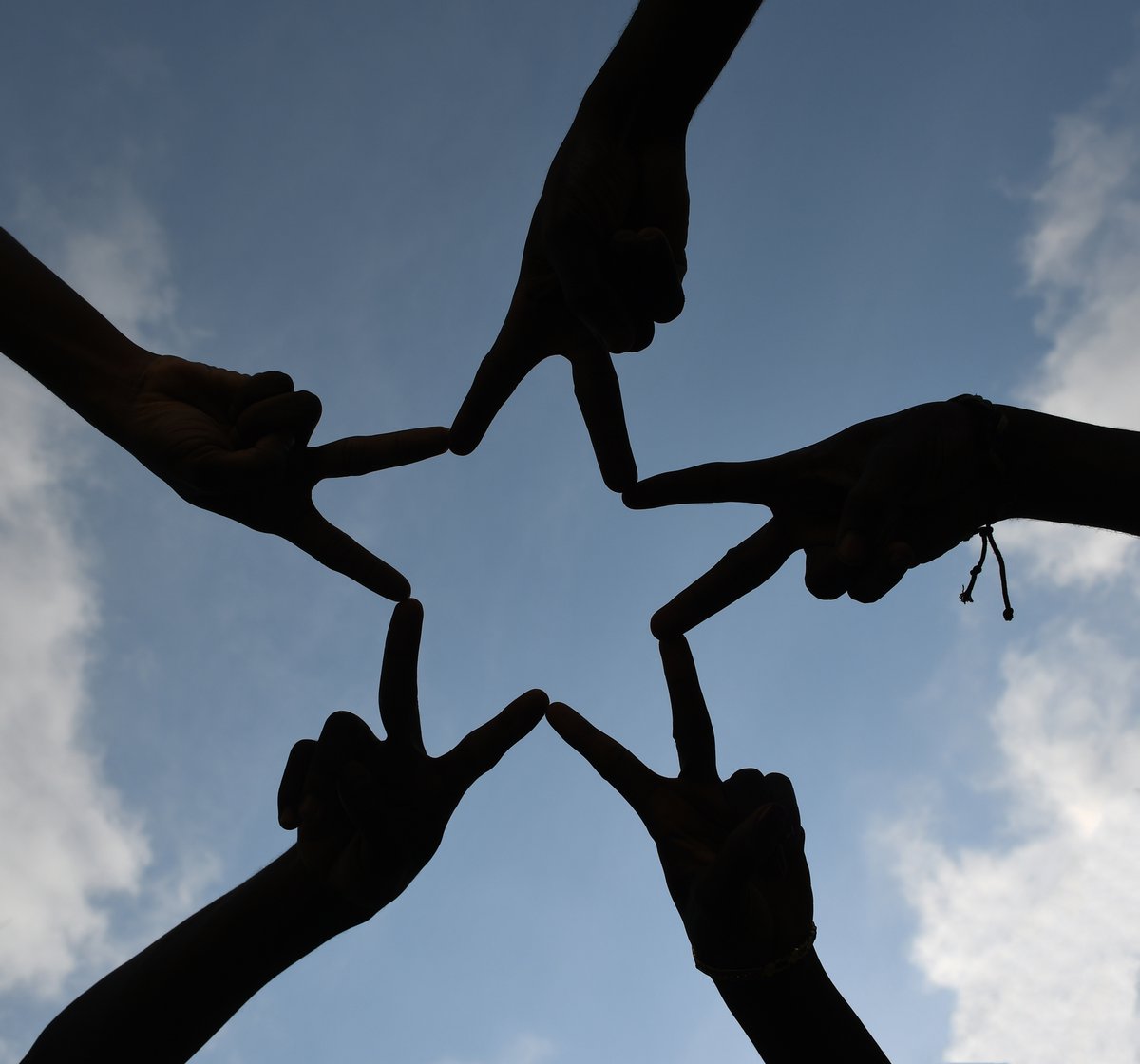 thediplomaticrt's tweet photo. 🕊️🌎Did you know that #peace treaties have prevented major wars? Diplomacy isn’t just government talk—it’s about building a stable, safer world. 
#WorldPeace #DiplomaticSuccess #DiplomaticRoundTable https://t.co/rQOjwV6d0D