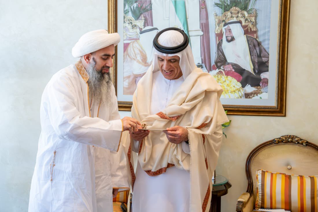 Bohras_MidEast's tweet photo. The meeting reinforced the UAE’s dedication to fostering a culture of giving and supporting global humanitarian efforts, values that align with the teachings of Islam and the rich traditions of the Emirati people. (2/2) https://t.co/Elecn1VLs1