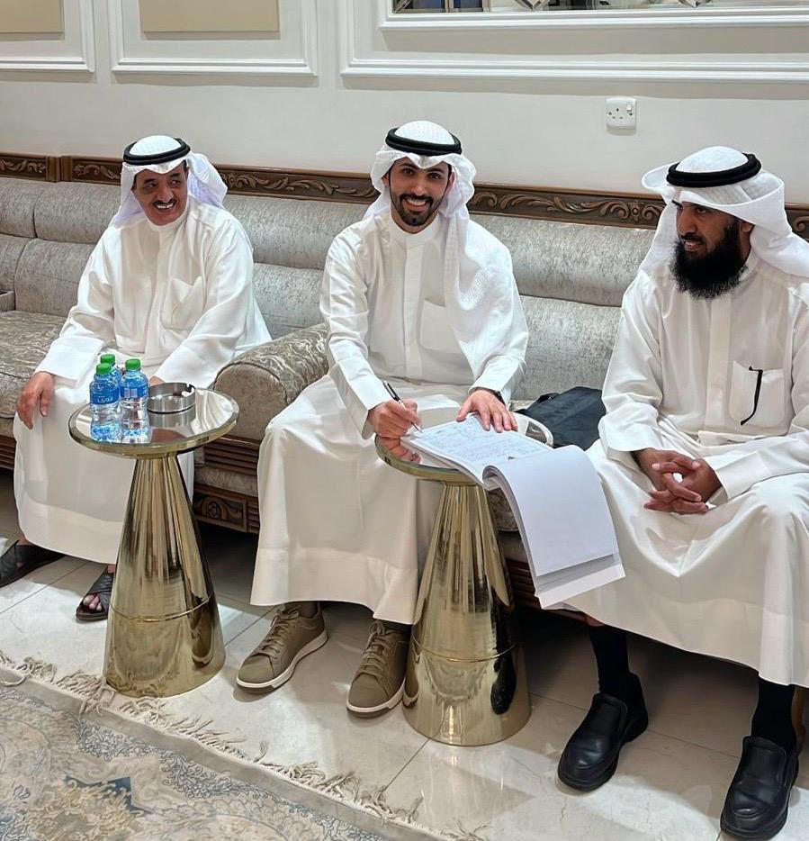 وَمِنْ آيَاتِهِ أَنْ خَلَقَ لَكُم مِّنْ أَنفُسِكُمْ أَزْوَاجًا ﴾

الحمدالله الذي بنعمته تتم الصالحات 
تم بحمدالله "عقد قراني"
سائلاً المولىٰ عز وجل لي ولكم 
التوفيق والبركه لما يُحبه ويرضاه
اخوكم/ ناصر عايد مخلف الحجر