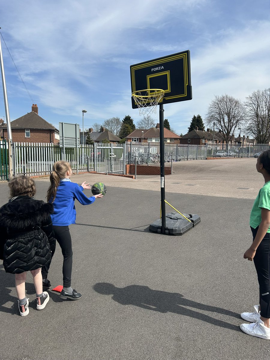 Mrs Ward 🌻 tweet media