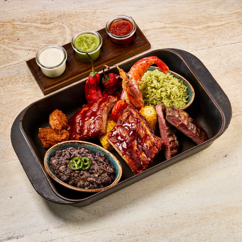 EuropaParkUK's tweet photo. The new Don Quichotte Goes Tex-Mex is a spot to enjoy delicious tacos, fresh salads, spicy meats and elevated salsas. 🇲🇽 Whether you are a visitor to the park at noon or a resident of hotels in the evening, come and enjoy authentic cuisine, prepared with passion! 🌮 🥗 https://t.co/Cehavu1IUK