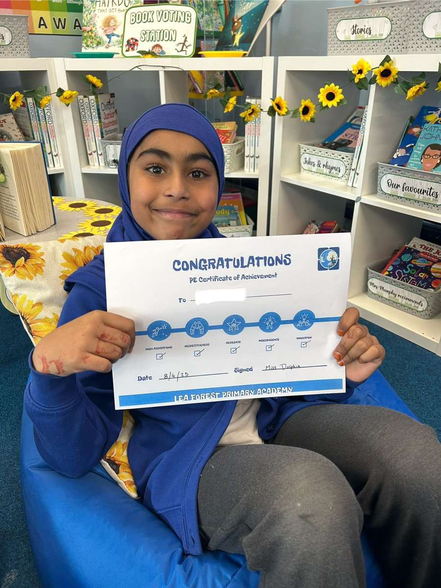 3JMs PE Star of the Week! We are all very proud of you. What a superstar!! 🤩👌@HT_LFP <a href="/LLF_DHT/">Mr. White DHT </a> <a href="/lfppeteam/">LFP PE Team</a> <a href="/MrBWright1/">Mr B Wright</a> <a href="/MrsMurphy7522/">Mrs Murphy 🍏 ✏️ 🌈</a>