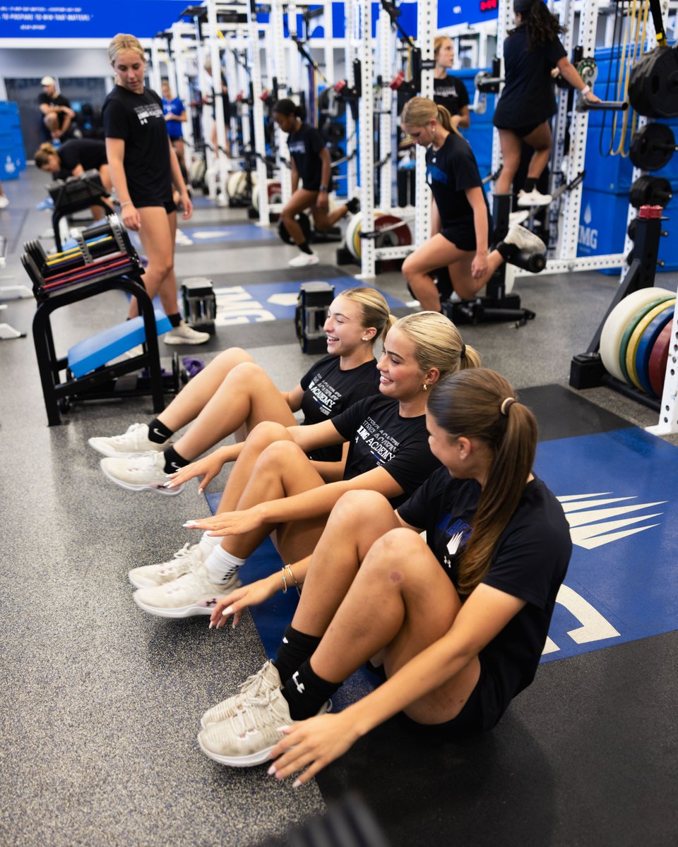 Always lifting 🏋️‍♀️each other up💪