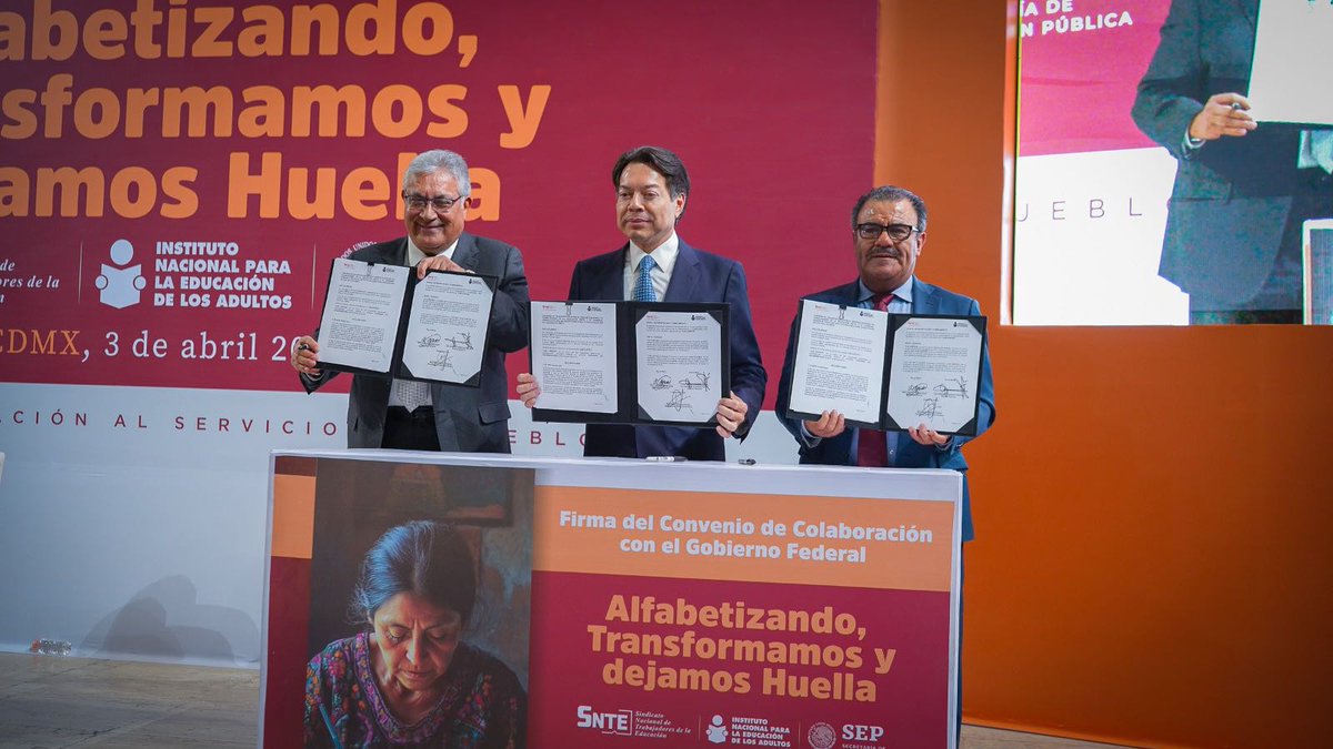 AlfonsoCepedaMx's tweet photo. Desde el @SnteNacional, reafirmamos nuestro compromiso con la educación de nuestro país.

#México cuenta con sus maestras y maestros para seguir transformando vidas a través del conocimiento, sin importar la edad. 🇲🇽 https://t.co/ElgvJz74QJ