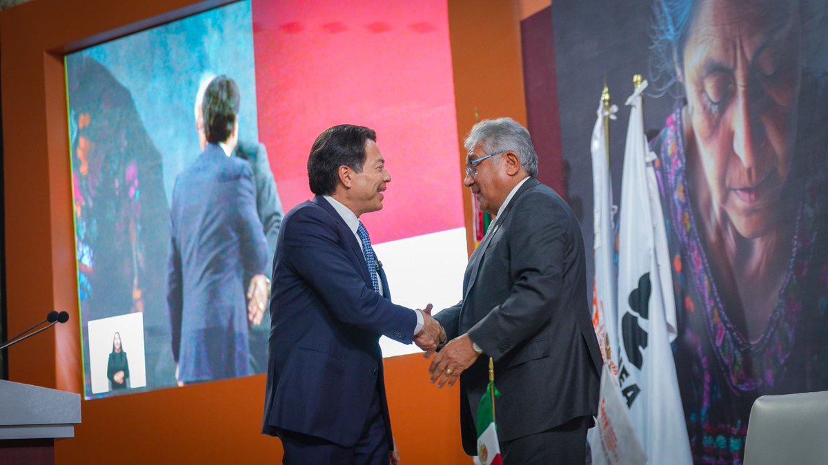 AlfonsoCepedaMx's tweet photo. Desde el @SnteNacional, reafirmamos nuestro compromiso con la educación de nuestro país.

#México cuenta con sus maestras y maestros para seguir transformando vidas a través del conocimiento, sin importar la edad. 🇲🇽 https://t.co/ElgvJz74QJ