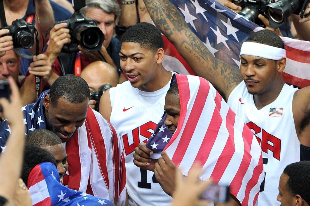 TheDunkCentral's tweet photo. “I think he’s the best USA Olympic ever to touch the court.”

- Anthony Davis on Carmelo Anthony 

(Via @LandonBuford ) https://t.co/pxU1Hg9pvj
