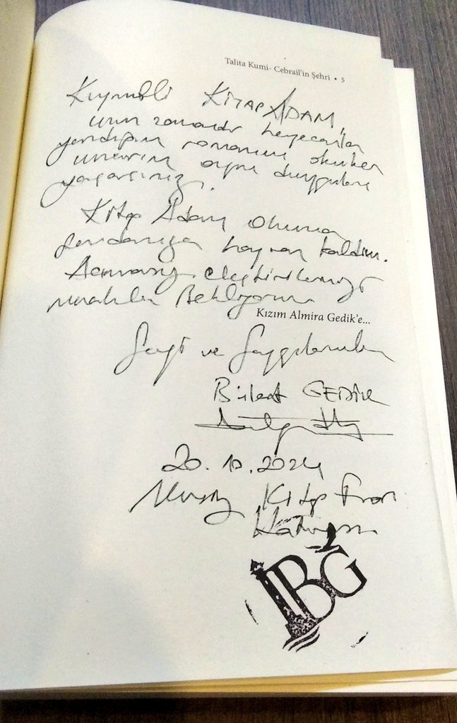 📖197📖
#MaviAyrac #iyiaksamlar #kitapseverlertakiplesiyor #okuma #kitaptavsiyesi #kitapiyileştirir #okudumbitti #kitaplistem  #okumak #kitap #benimokumam #birkitapgordum #okumahalleri #kitapseverler #kitaptavsiyesi