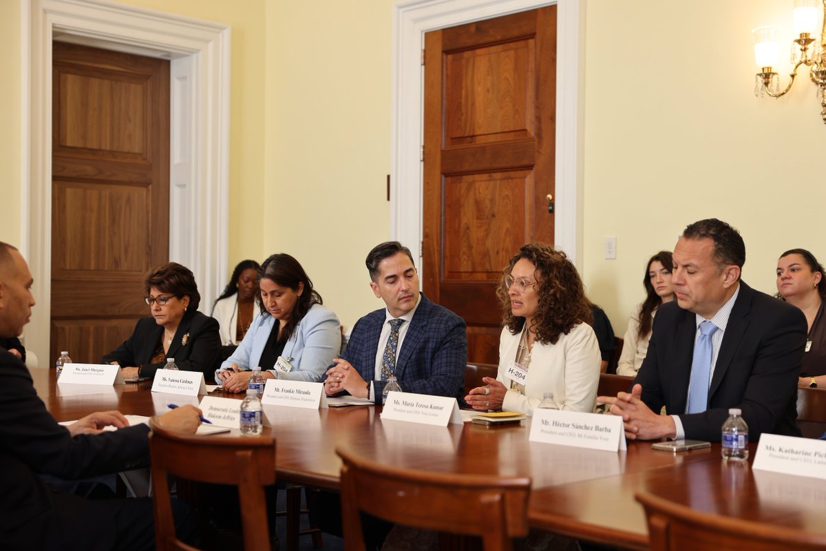 Hispanic Federation (@hispanicfed) on Twitter photo #ICYMI: HF President & CEO, Frankie Miranda convened a powerful gathering of Latino leaders for an important conversation with <a href="/RepJeffries/">Hakeem Jeffries</a>. We are deeply thankful to Democratic Leader Jeffries for his unwavering commitment to Latino communities! It was an honor to stand #ICYMI: HF President & CEO, Frankie Miranda convened a powerful gathering of Latino leaders for an important conversation with <a href="/RepJeffries/">Hakeem Jeffries</a>. We are deeply thankful to Democratic Leader Jeffries for his unwavering commitment to Latino communities! It was an honor to stand
