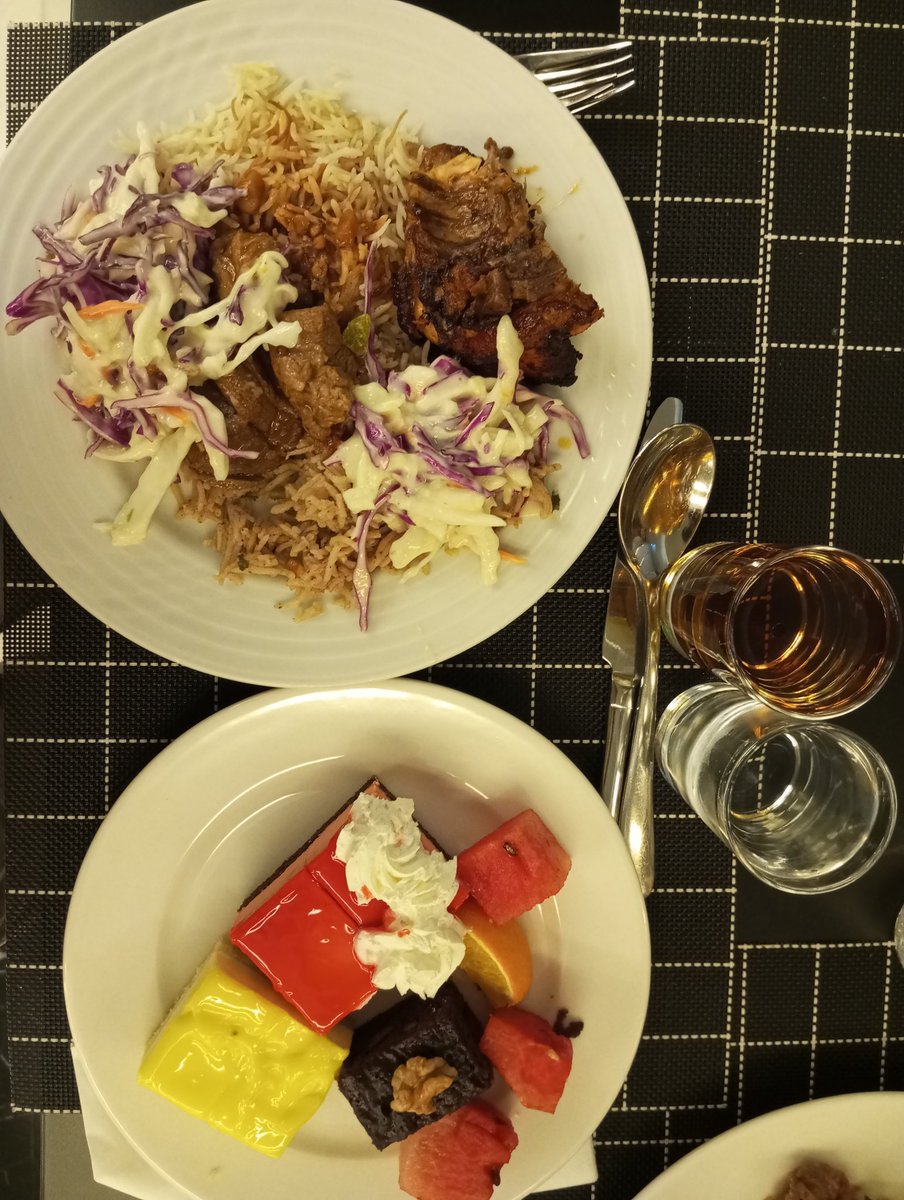 Taiye_lolu_'s tweet photo. A collection of what I have been eating for the past 3 days...🤭 https://t.co/dXp842PrBT