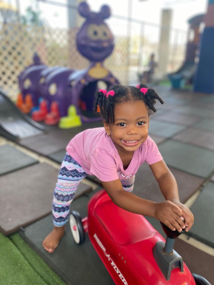 TrashMountain's tweet photo. Because of your generosity, we're able to serve hundreds of children in our partner locations around the world—providing education, meals, medical care, spiritual development, and so much more. https://t.co/n6J4iNxKWD