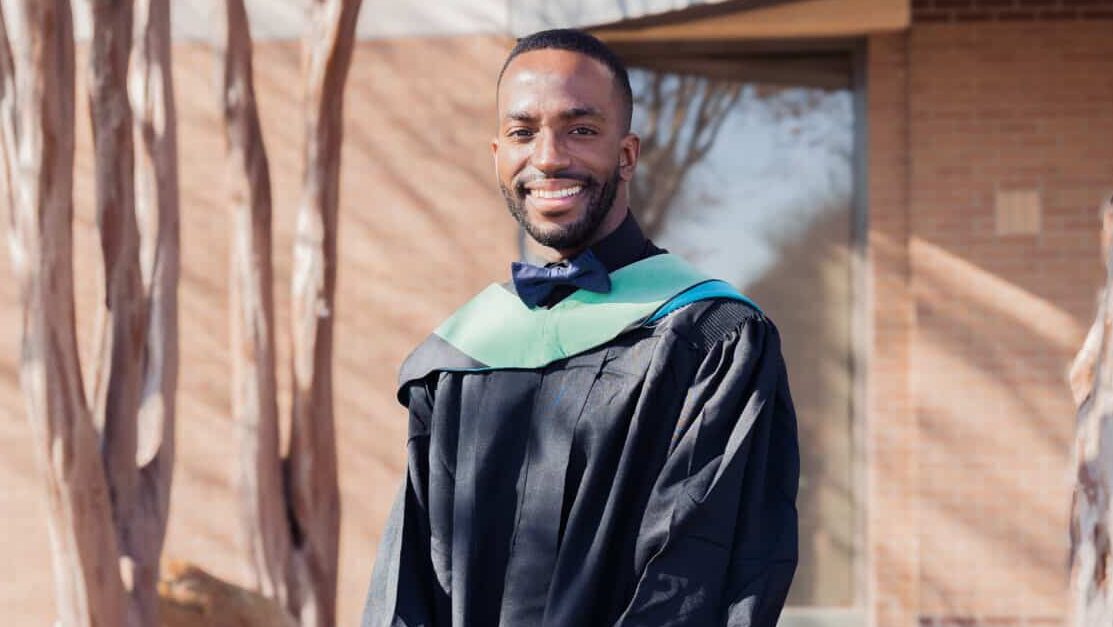 westcoastu's tweet photo. After two rigorous years in WCU-Texas' Master of Physician Assistant program, Anthony I. walked across the stage with a well-earned sense of accomplishment. Now, he's focused on the next big step: passing the PANCE! 💪✨ Click here to read the full story: https://t.co/zQTPWfT4Ve https://t.co/Zg1Meoz1o6