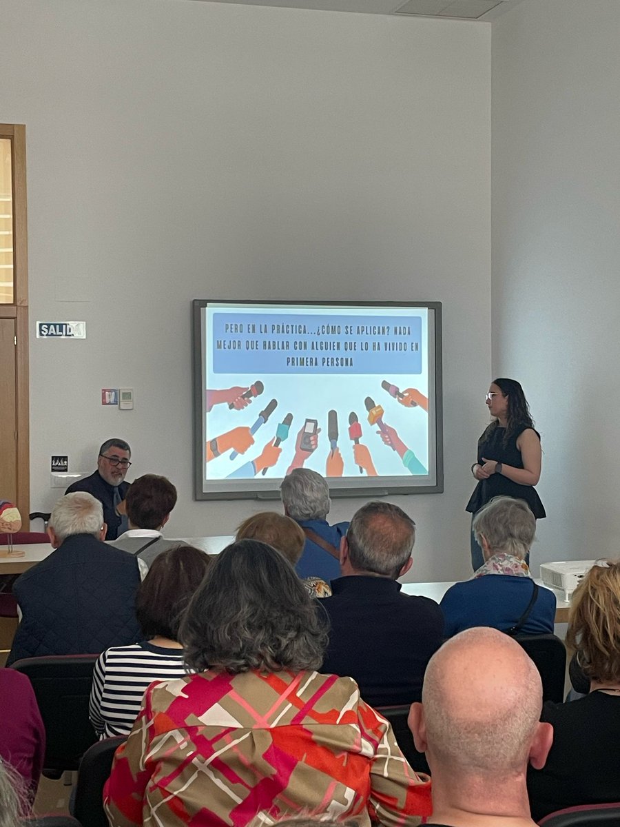 IBSAL_IIS's tweet photo. Hemos tenido el placer de contar con Sara Santiago Martín @TOSaraSantiago (investigadora del @IBSAL_IIS, @usal, @neurousal), quien ha acercado al público la neurorrehabilitación 🧠 en una de las charlas divulgativas que organiza #ASDACE.

¡Gracias a todos/as los/as asistentes! 👏 https://t.co/2fZviH0cNx