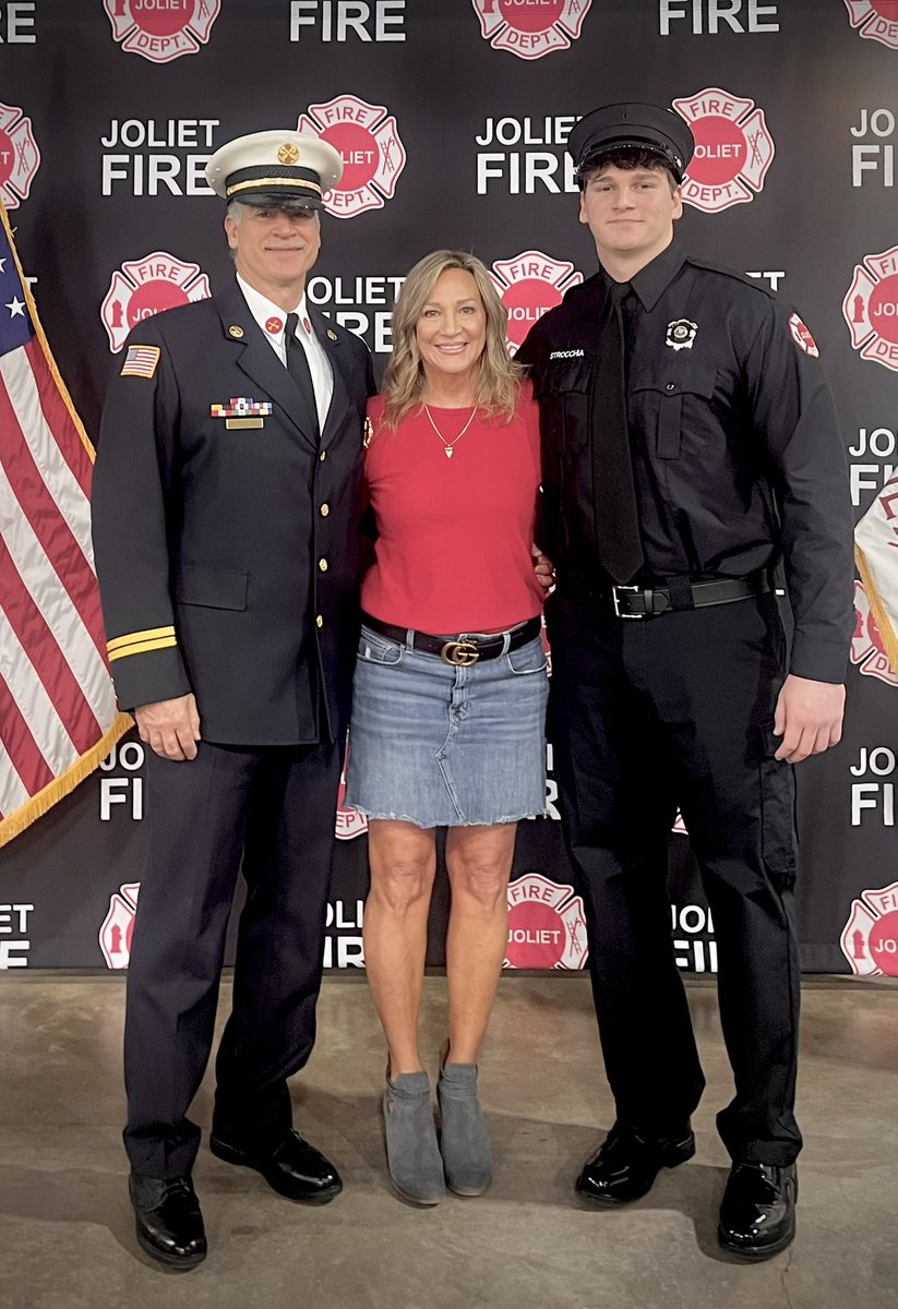 BStrocchia22's tweet photo. It’s Official!!❤️‍🔥🚒🚑
Our JFD firefighter got sworn in, &amp; then pinned by Chief Dad @pstrocchia1!
We could not be more proud or excited for you @PatstrocchiaIII! https://t.co/Nf8oTGYswr