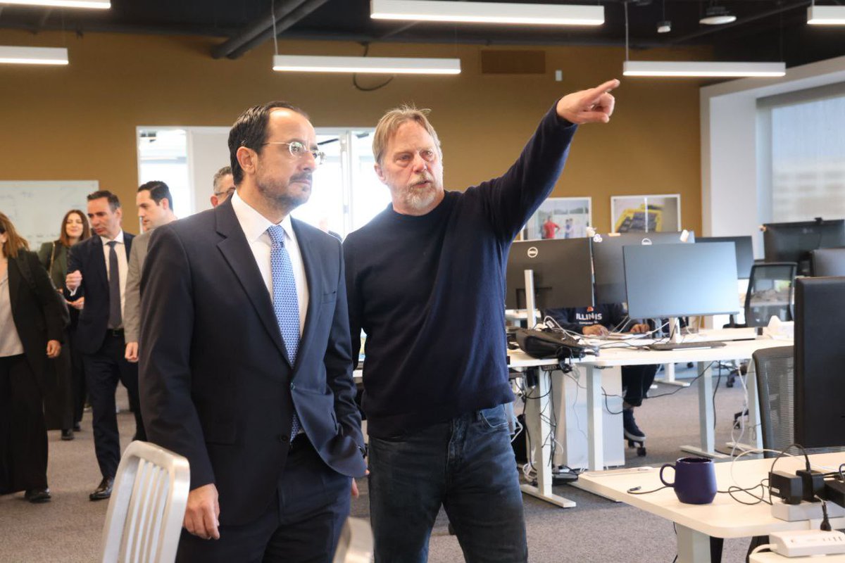 Christodulides's tweet image. Met with @jimkxa Jim Keller, CEO of @Tenstorrent, a pioneer in the field of AI processors.  During the meeting, Jim Keller announced Tenstorrent’s intention to establish an office and operations in #Cyprus, 🇨🇾🇺🇸