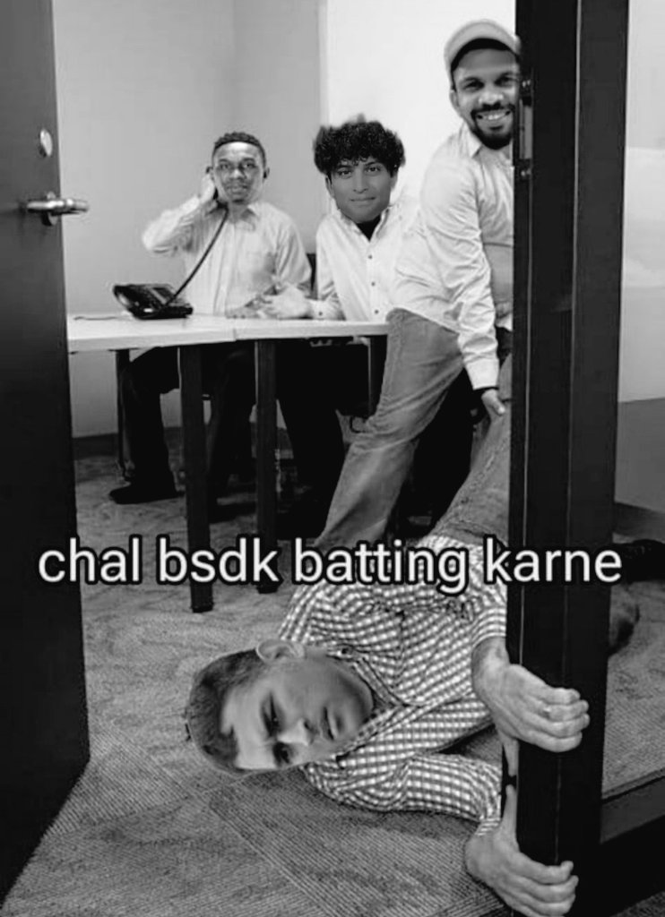 Insane__Emi's tweet photo. Scenes at csk dressing room
#kxipvcsk
#Dhoni https://t.co/i9Bw8wJs7f