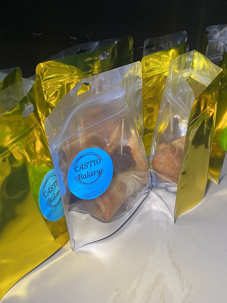 CASTIO_Bakery's tweet photo. Mic on👀
We now have small chops in a mini pack For your everyday snack and parties 

Available every Wednesday and Thursdays 
#2500 https://t.co/D5LfVnFXJL