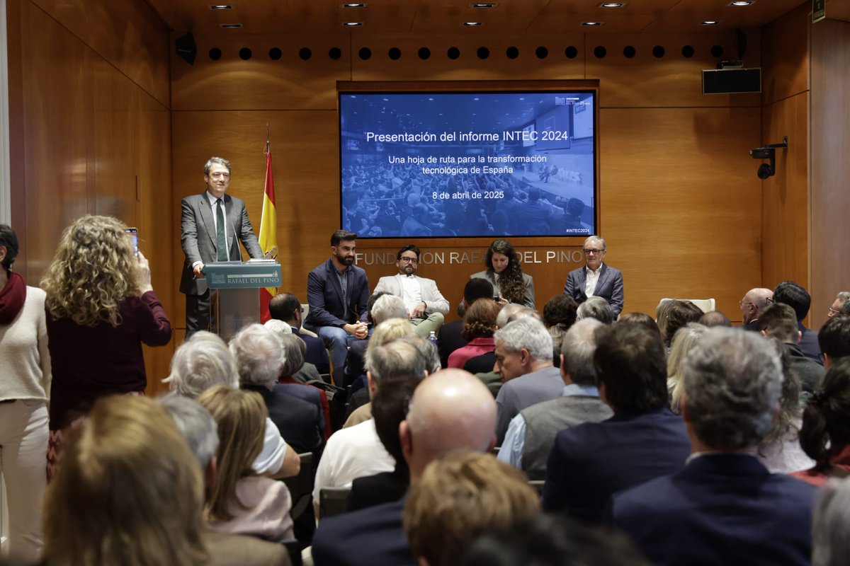 Fundación Rafael del Pino (@frdelpino) on Twitter photo «Tenemos condiciones únicas para liderar en la frontera del conocimiento, pero eso exige valentía, visión y una apuesta decidida por la innovación». Vicente J. Montes Gan (<a href="/montesgan/">Vicente J Montes Gan</a>), director de @FRafaelDelPino, en #INTEC2024. «Tenemos condiciones únicas para liderar en la frontera del conocimiento, pero eso exige valentía, visión y una apuesta decidida por la innovación». Vicente J. Montes Gan (<a href="/montesgan/">Vicente J Montes Gan</a>), director de @FRafaelDelPino, en #INTEC2024.