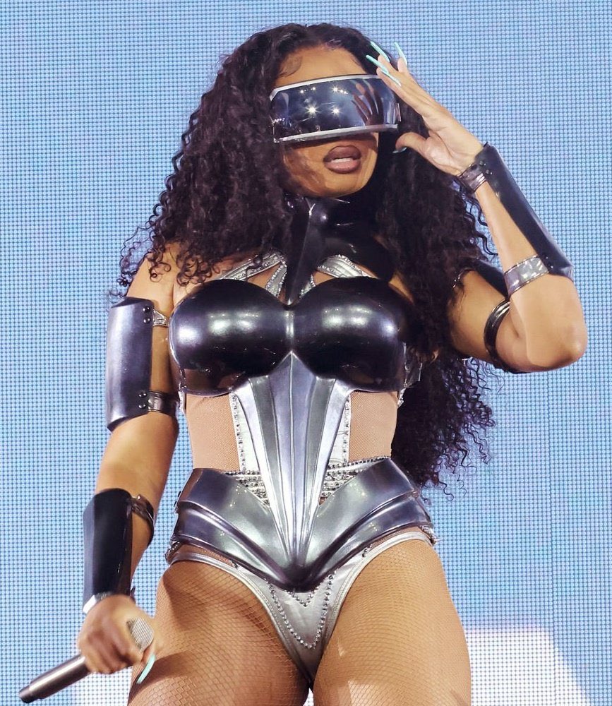 stallionhourly's tweet photo. 🔥HOTTIES FOLLOW TRAIN🔥

1. like &amp; repost this post
2. comment “#MEGCHELLA” and follow everyone who likes it

let’s grow our community and push megan’s coachella performance ✨ https://t.co/vuF0X6ZflP