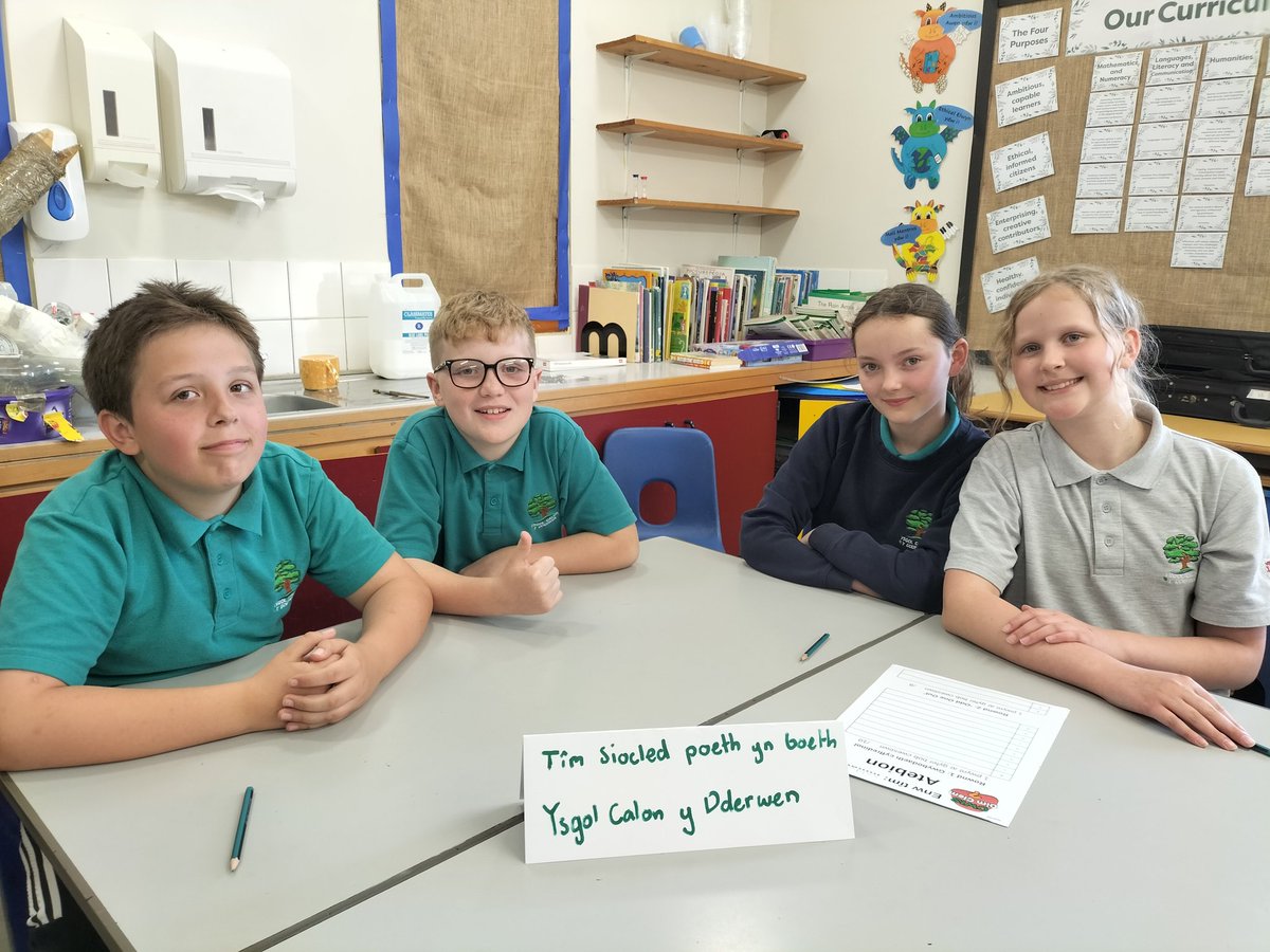MenterMaldwyn (@mentermaldwyn) on Twitter photo Rownd Cyn-derfynol 3 #CwisDimClem <a href="/mentrauiaith/">Mentrau Iaith</a> Maldwyn Semi Final 3
LLONGYFARCHIADAU🥳
🥇Ffermwyr Ifanc <a href="/YsgolRhiwBechan/">Ysgol Rhiw-Bechan</a>
🥈Siocled Porth yn Boeth <a href="/calonydderwen/">Ysgol Calon y Dderwen</a>
🥉Sglodion Ysgol Caersws
Bendigedig!
Gweld chi yn y ffeinal /See you in the final Rhiwbechan!👀
<a href="/AthBroPowys/">Taith At Ddwy Iaith Powys</a> <a href="/CSPowys/">Cyngor Sir Powys</a> Rownd Cyn-derfynol 3 #CwisDimClem <a href="/mentrauiaith/">Mentrau Iaith</a> Maldwyn Semi Final 3
LLONGYFARCHIADAU🥳
🥇Ffermwyr Ifanc <a href="/YsgolRhiwBechan/">Ysgol Rhiw-Bechan</a>
🥈Siocled Porth yn Boeth <a href="/calonydderwen/">Ysgol Calon y Dderwen</a>
🥉Sglodion Ysgol Caersws
Bendigedig!
Gweld chi yn y ffeinal /See you in the final Rhiwbechan!👀
<a href="/AthBroPowys/">Taith At Ddwy Iaith Powys</a> <a href="/CSPowys/">Cyngor Sir Powys</a>