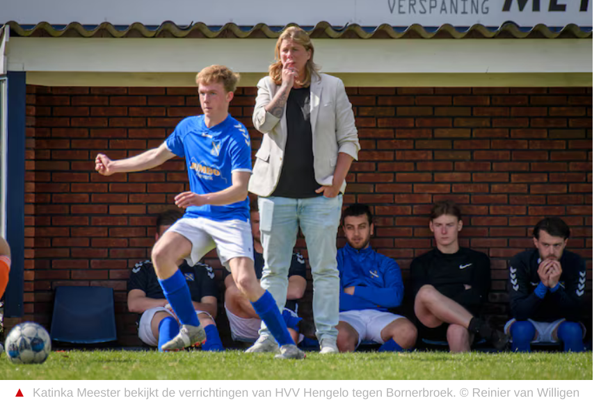 𝗣𝗿𝗶𝗺𝗲𝘂𝗿 𝗶𝗻 𝗛𝗲𝗻𝗴𝗲𝗹𝗼: 𝘃𝗿𝗼𝘂𝘄𝗲𝗹𝗶𝗷𝗸𝗲 𝗵𝗼𝗼𝗳𝗱𝘁𝗿𝗮𝗶𝗻𝗲𝗿 𝗺𝗮𝗮𝗸𝘁 𝗱𝗲𝗯𝘂𝘂𝘁 𝗯𝗶𝗷 𝗲𝗲𝗻 𝗲𝗲𝗿𝘀𝘁𝗲 𝗺𝗮𝗻𝗻𝗲𝗻𝘁𝗲𝗮𝗺

facebook.com/permalink.php?…