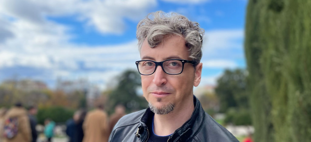 Me encanta el programa que ha diseñado <a href="/ederecom/">Edere Comunicación</a> Lecturas de Proximidad, y me encantan mis compañeros: <a href="/BenitoOlmo/">Benito Olmo</a> y <a href="/BernaGHarbour/">Berna González Harbour, escritora</a> a celebrar en la prisión de Sevilla1, junto a la ONG Solidarios para el Desarrollo. No se me ocurre mejor manera de celebrar el Día del Libro.