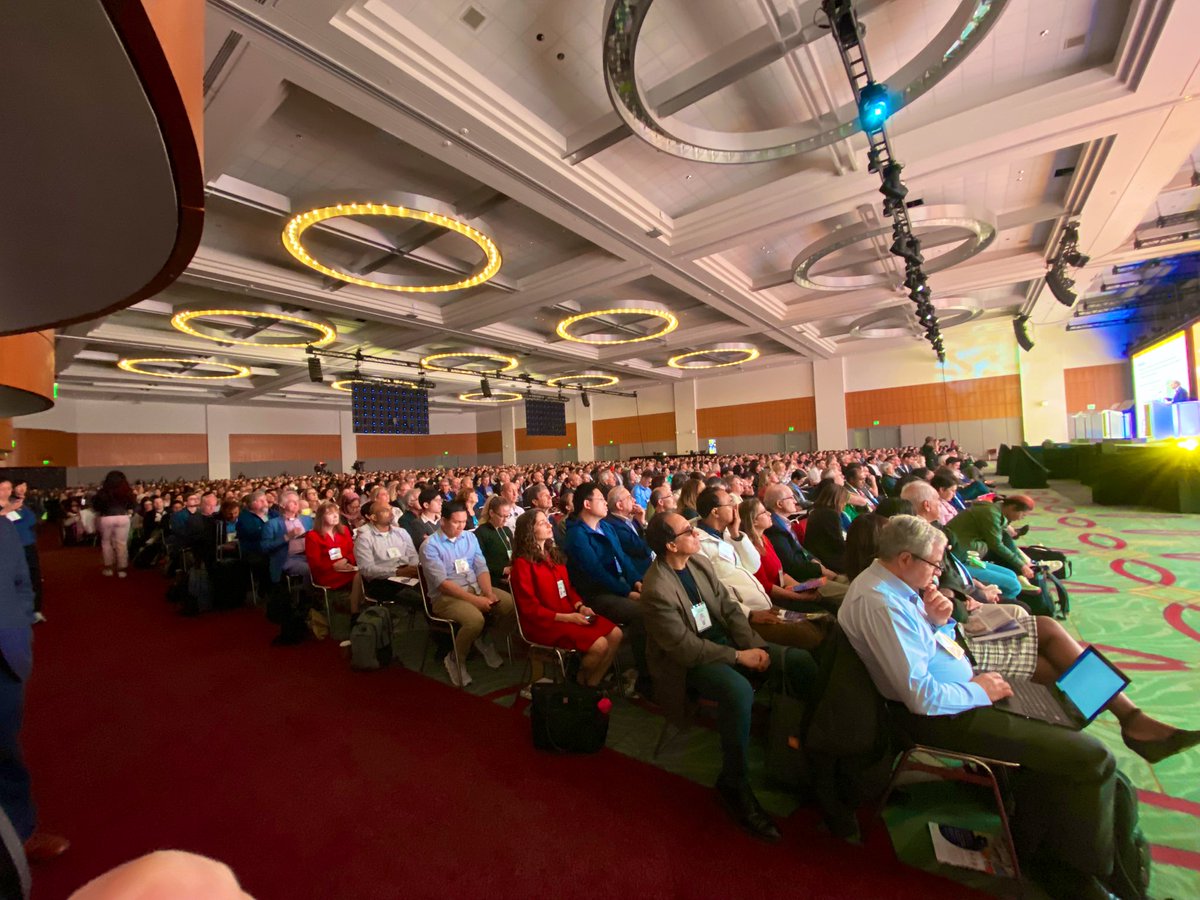What a robust Clinical Trials session💥 
Two simultaneous <a href="/NEJM/">NEJM</a> publications, innovative breakthroughs for complex neurological disorders, and standing room only 🎉🎉🎉🎉🎉 

The state of <a href="/AANmember/">American Academy of Neurology</a> SCIENCE is strong 🎇 #NeurologyProud #AANAM