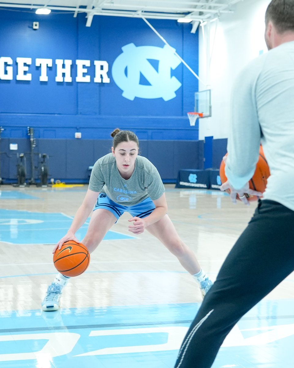 ChrisHyppa's tweet photo. 6 AM’s in Chapel Hill… @laniegrant2025 https://t.co/sxvJZsjGkp