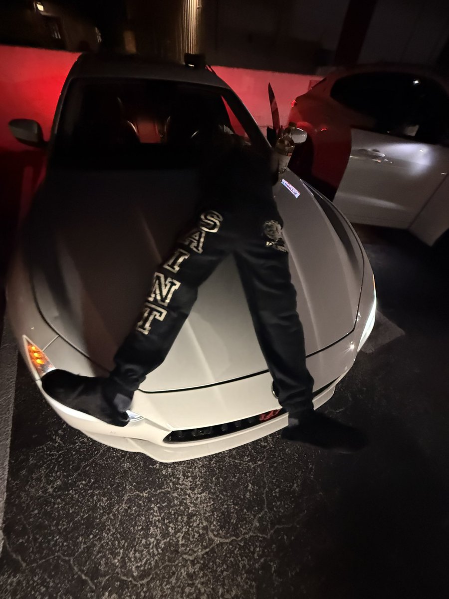 mrstizz_'s tweet photo. when they 🗣️ bout who getn💰i get named quickkk 💨🩸 https://t.co/YIrtqN6dFA