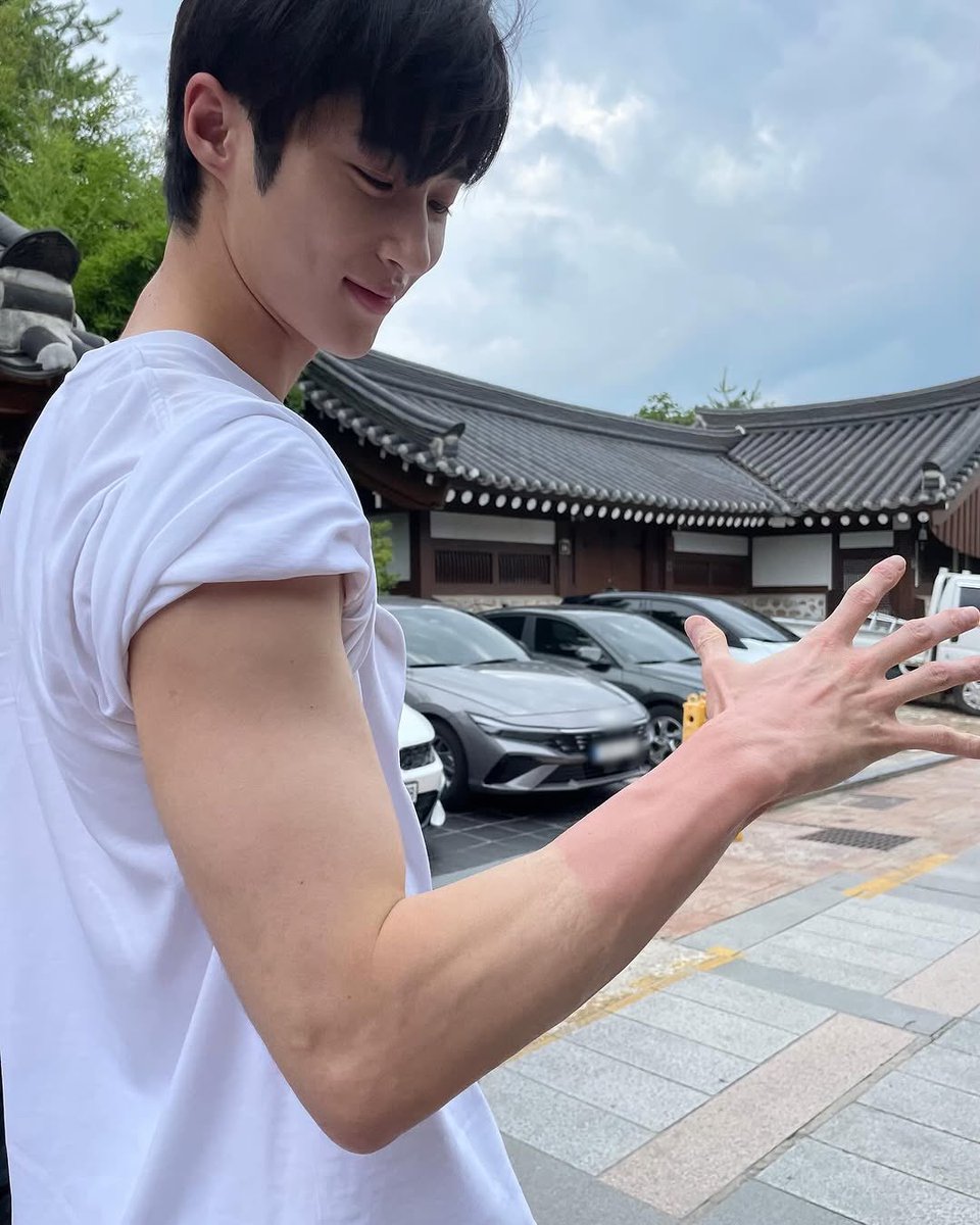 bbyeonwooseok's tweet photo. #선재업고튀어 #LovelyRunner #선업튀 #류선재 #비하인드
#변우석 #ByeonWooSeok #ビョンウソク https://t.co/WT8NgiQIUa