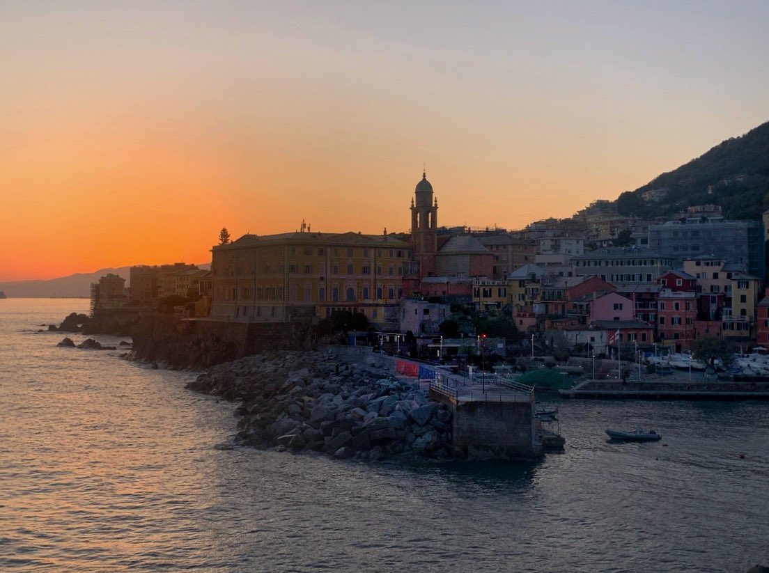 Gokudo27's tweet image. Ognuno ha il #FuoriSalone che merita.

( Zêna )

極道