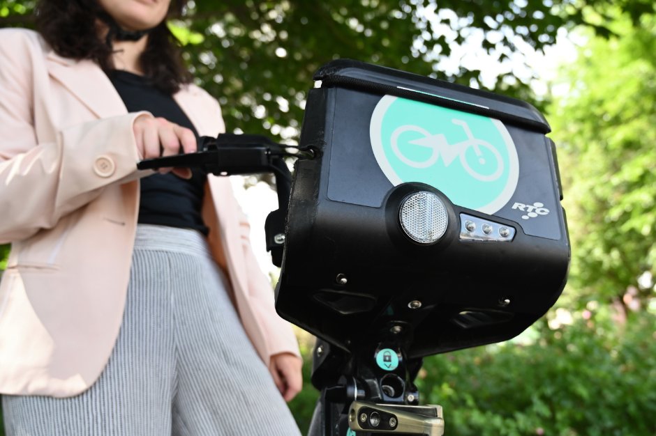 RTCQuebec's tweet image. C'est le retour du service àVélo dès le 1er mai avec quelques nouveautés:
📍 Ajout de 50 nouvelles stations et 500 vélos
🗺️ 5 nouveaux quartiers
🤩 Saison prolongée jusqu’au 15 novembre
🎟️ Nouveau titre : Trajets multiples 24 heures
Pour plus de détails ⬇️
rtcquebec.ca/medias/nouvell…