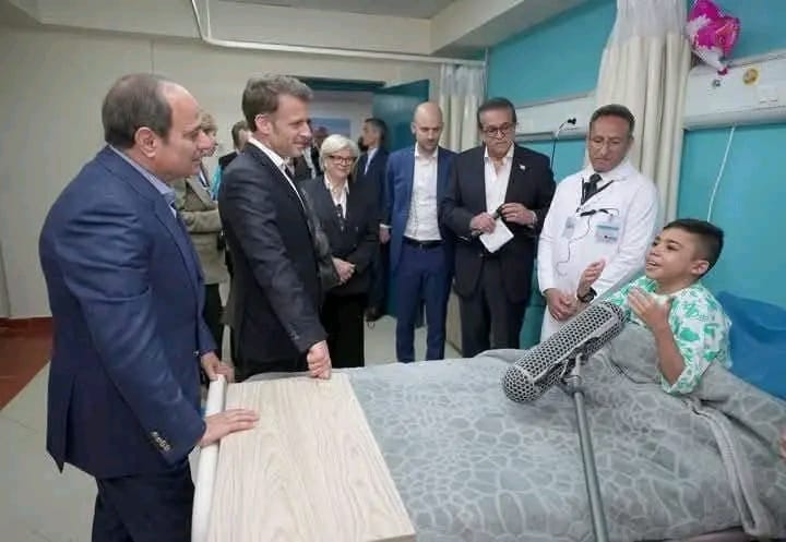 Sama114296's tweet photo. My mother went to get treatment for her daughter who suffers from uremic hemolysis, which leads to kidney failure and death, but they turned her away! Coinciding with Macron's visit to Egypt, we appeal to officials to save Sama before it's too late. #SaveSama #Save_Children https://t.co/GHvFenTmqA