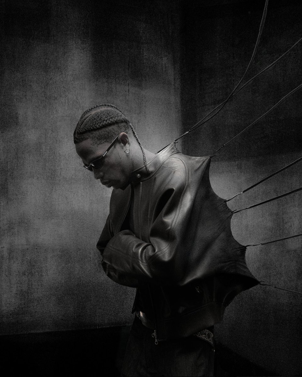 stubroy's tweet photo. POST-PRODUCTION for @Complex magazine cover starring @trvisXX 

Photographed by Ilya Chemetoff
CGI &amp; POST PRODUCTION by Nolann Blettner, Léonard Mariotte and me 1️⃣⭐ https://t.co/3zC6Gaz3MH