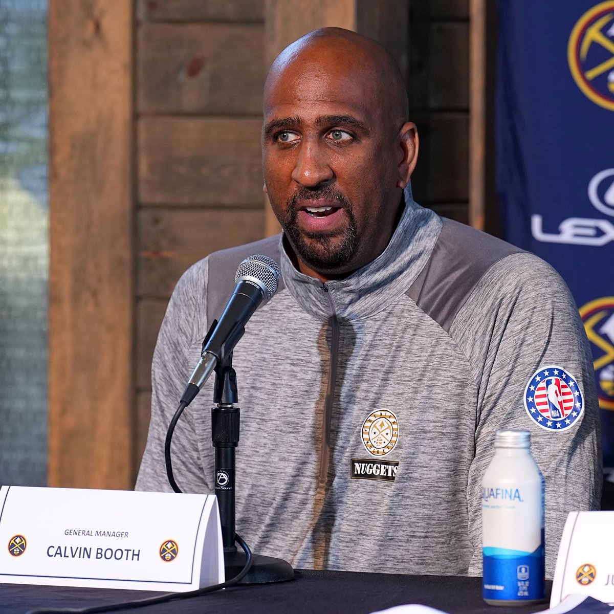 Nuggets are also firing GM Calvin Booth, per <a href="/ShamsCharania/">Shams Charania</a>

Clearing house in Denver a week before the playoffs 🤯