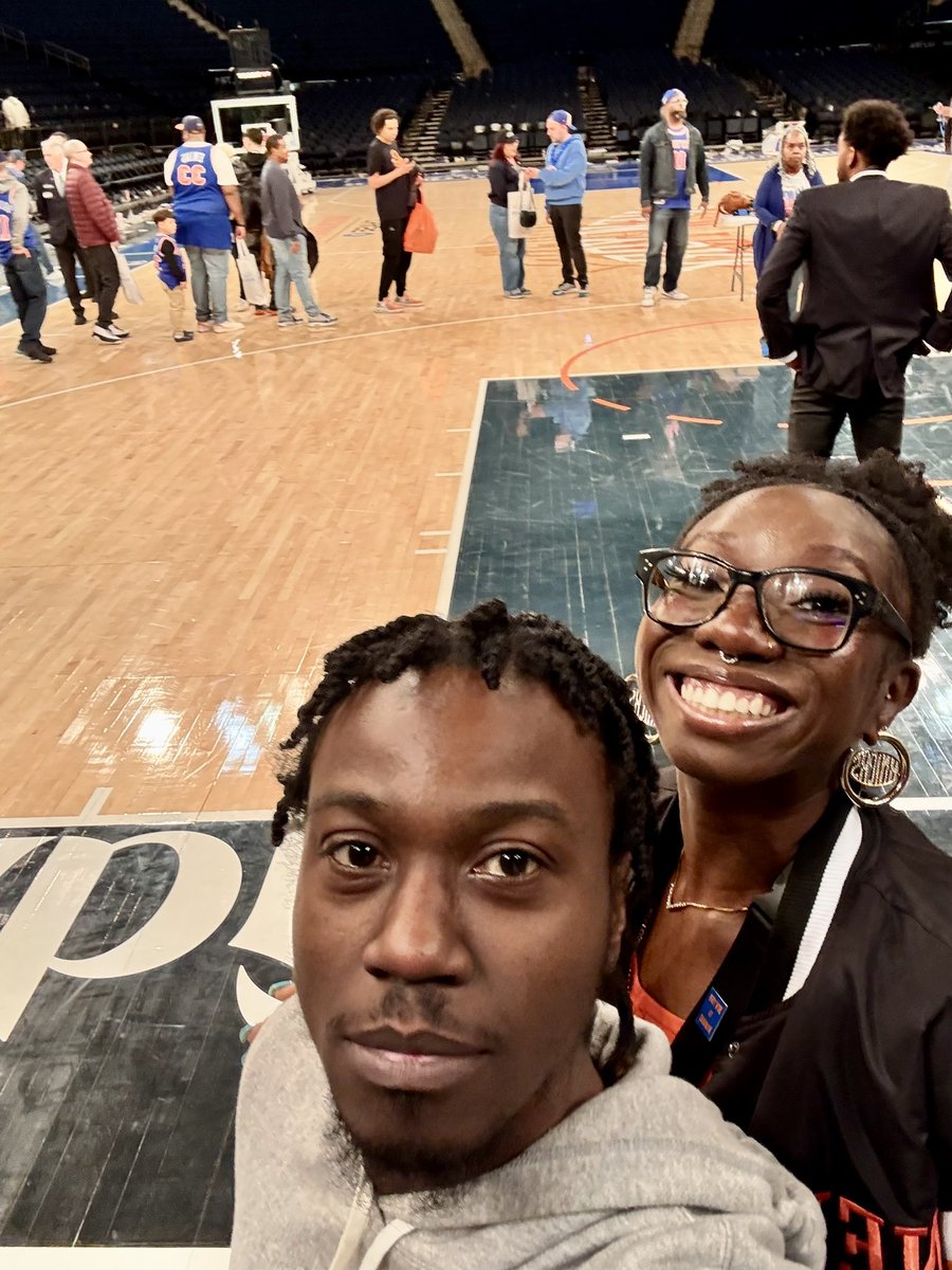 ZenGodCooks's tweet image. #NewYorkForever #msg (also…that #MonsterEnergy was $10 😂😂😂)