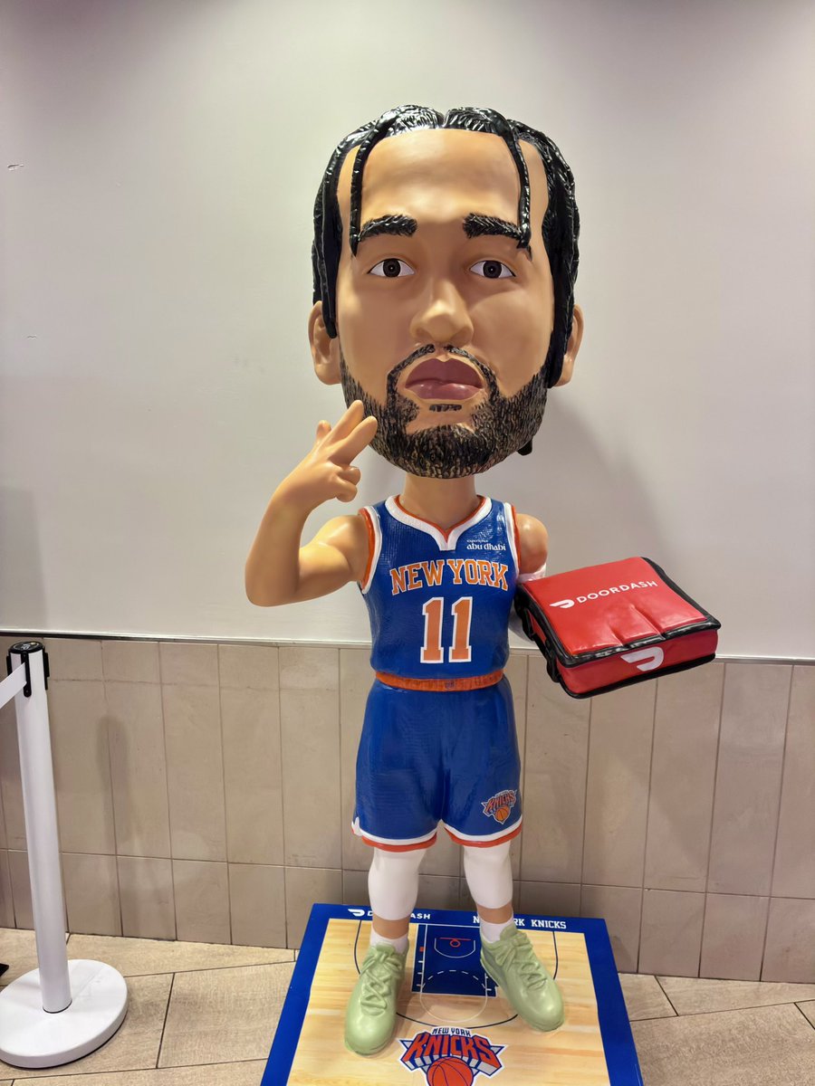 ZenGodCooks's tweet image. #NewYorkForever #msg (also…that #MonsterEnergy was $10 😂😂😂)
