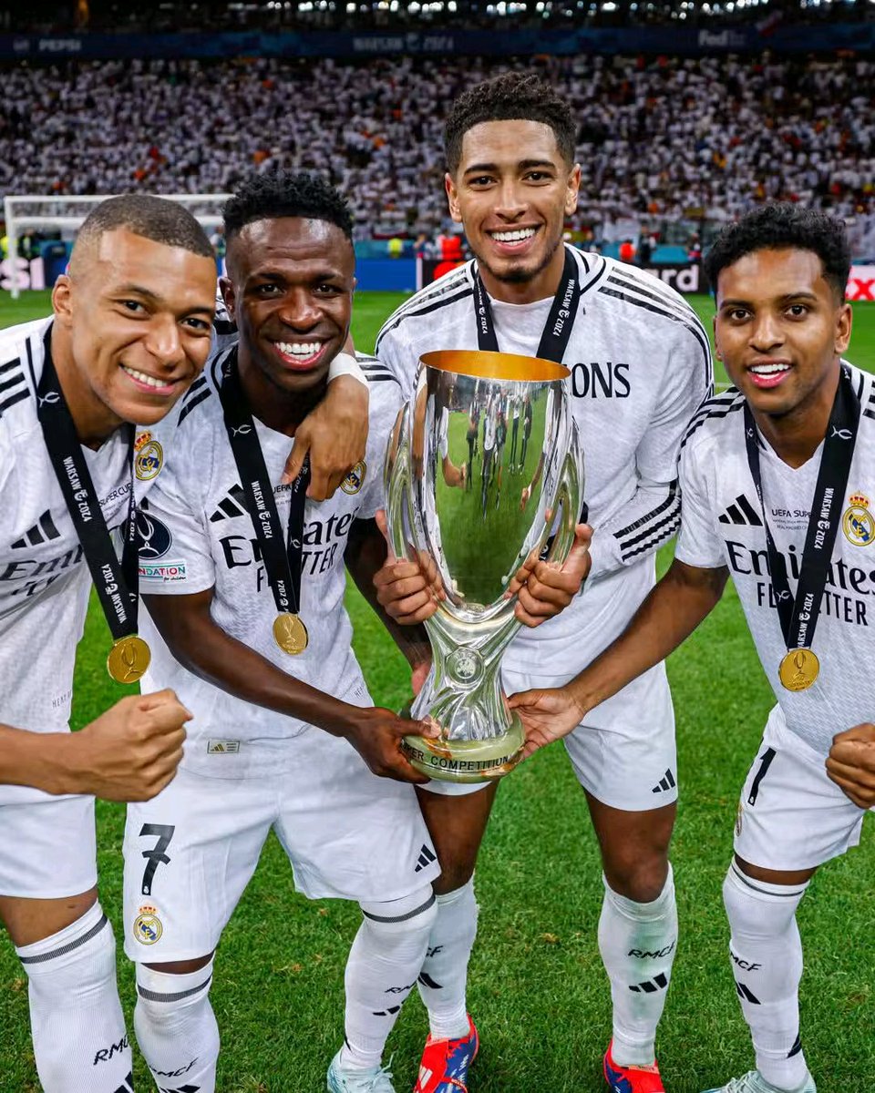 mc kasib the cable (@kasibthecable) on Twitter photo Fabrizio Romano <a href="/FabrizioRomano/">Fabrizio Romano</a> we all know you support Real Madrid, am telling you bro you are going to fall with that Madrid of yours. You post to much on Real Madrid, even when a Real Madrid player laughs Fabrizio posts 😂😂😂.
Arsenal is going to win Fabrizio Romano <a href="/FabrizioRomano/">Fabrizio Romano</a> we all know you support Real Madrid, am telling you bro you are going to fall with that Madrid of yours. You post to much on Real Madrid, even when a Real Madrid player laughs Fabrizio posts 😂😂😂.
Arsenal is going to win
