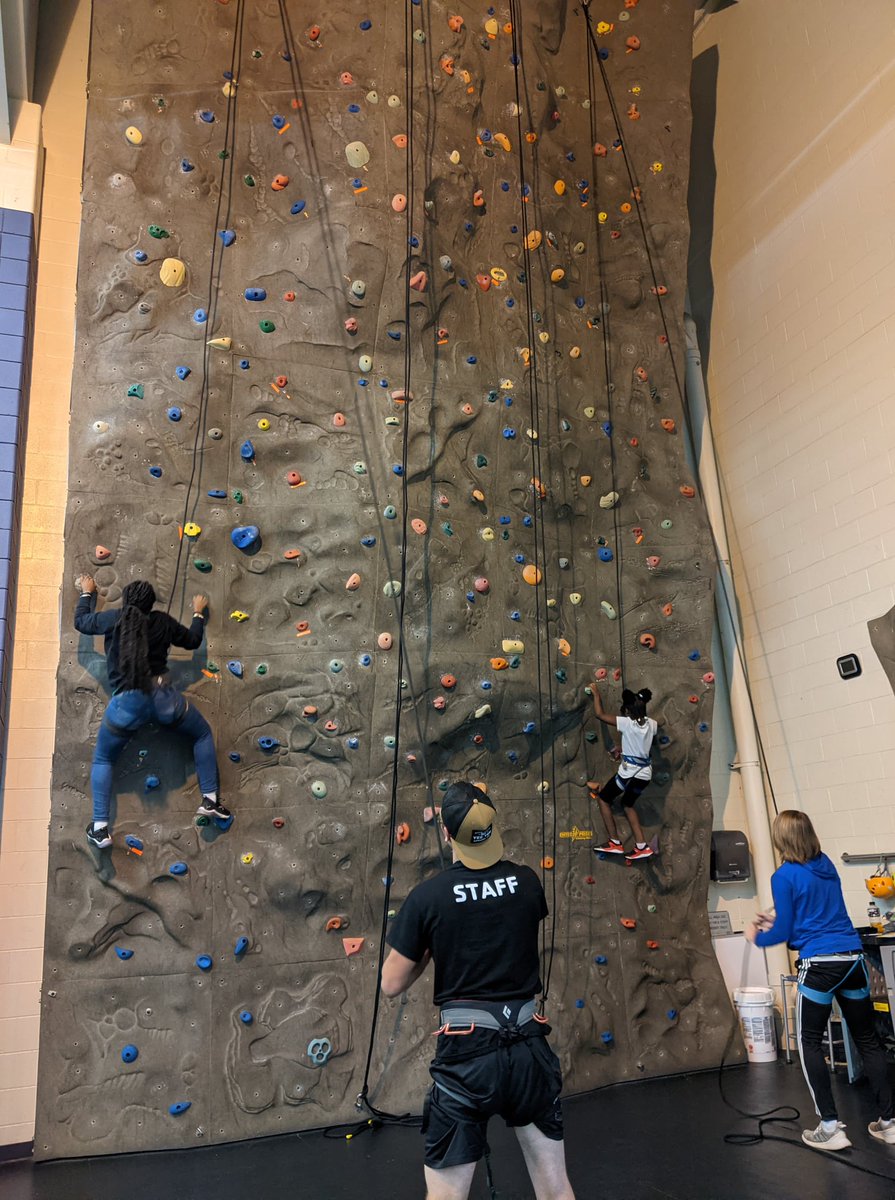weallplayfw's tweet photo. 🔦 Spotlight Series: Rock Climbing @ Jorgensen YMCA 🧗‍♂️  
- Ages 10-17  
- 4/14 - 6/1  
- Mon, 5:30-7 PM  
- $60 members | $120 non-members  
✅ Learn climbing (belay, knots, safety) 💪  
✅ Boost communication 💬  
👉 Register: https://t.co/KIjllal4tq  
#FortWayne #RockClimbing https://t.co/tRPcHYXN57