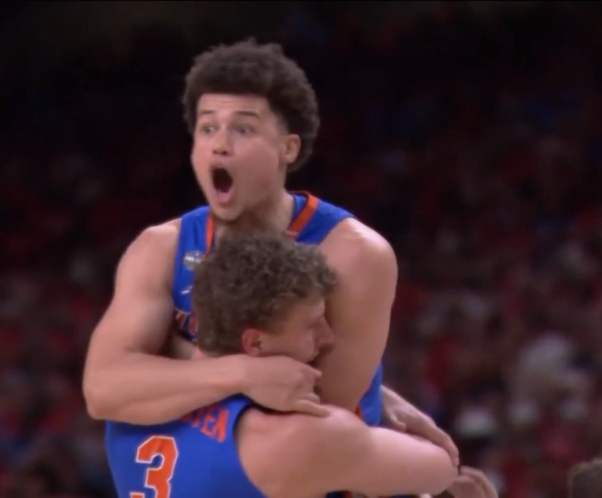 gatorsszn's tweet photo. To no one’s surprise, Florida finishes the season ranked as the #1 team in the AP Top 25 Poll 🐊

They had wins over:
#2 Houston
#4 Auburn x2
#5 Tennessee x2
#6 Alabama x2
#8 Texas Tech
#9 Maryland
#18 Ole Miss
#19 Texas A&amp;M
#20 Arkansas

Wow. https://t.co/kVAWtS6ZVr