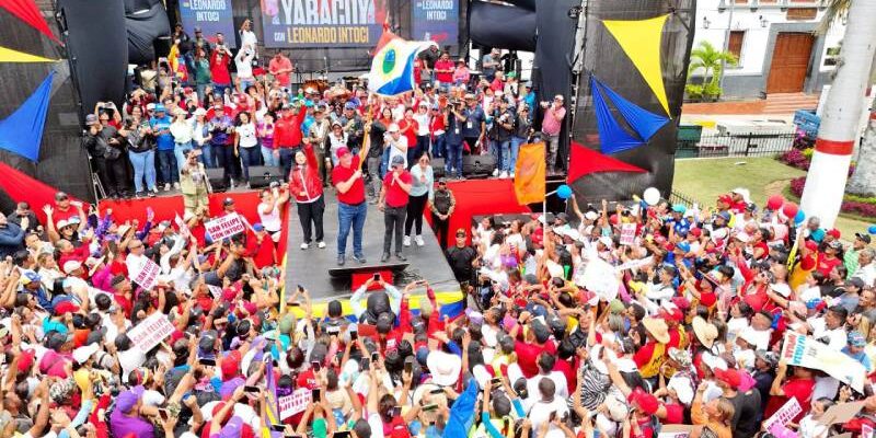 TupamaroMRT_'s tweet photo. 🔴⚫ Nuestra militancia rebelde desde el estado @YaracuyMRT2 acompañó al candidato revolucionario a la gobernación del estado el camarada Leonardo Intoci.

📌 Siguiendo las palabras del comandante Chávez, nuestra lucha por la libertad y la justicia exige que estemos unidos, que seamos un solo corazón y una sola conciencia.

#TupamaroEjemploDeLucha