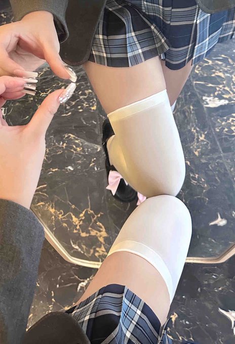 dff367074388299's tweet photo. 重生之jk甜妹 #白虎 #反差 #母狗 https://t.co/CmYiNy0UXt