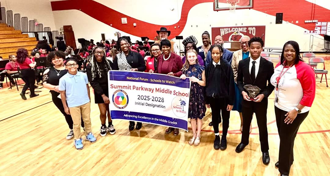 spmeagles's tweet photo. Our Schools To Watch Banner Ceremony was great! The banner will be on the building soon! It was all student-led along with great speakers and performances. Thanks, everyone, for coming out to support The Nest! #scamle, #schoolstowatch, #thenest, #eaglepride https://t.co/1gJ6E74Zw5