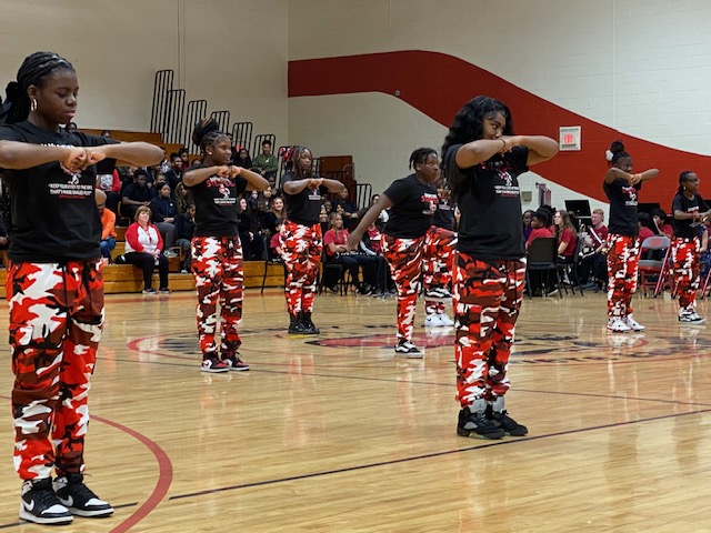 spmeagles's tweet photo. Our Schools To Watch Banner Ceremony was great! The banner will be on the building soon! It was all student-led along with great speakers and performances. Thanks, everyone, for coming out to support The Nest! #scamle, #schoolstowatch, #thenest, #eaglepride https://t.co/1gJ6E74Zw5
