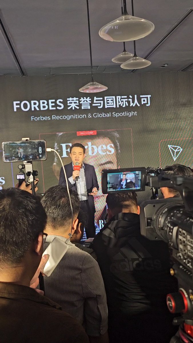 kin_ooooooooo's tweet photo. 🍌📈🚀2025🚀
#HTXDAO_TRON香港之夜和Justin一起上Forbes https://t.co/fJJSUUE8F5