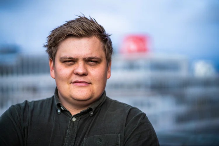 Slemme slemme mannen ser ut som frosk🐸 ikke sant <a href="/Silje_Schevig/">Silje Schevig</a> ??! Heia Norge🇳🇴📎📎📎