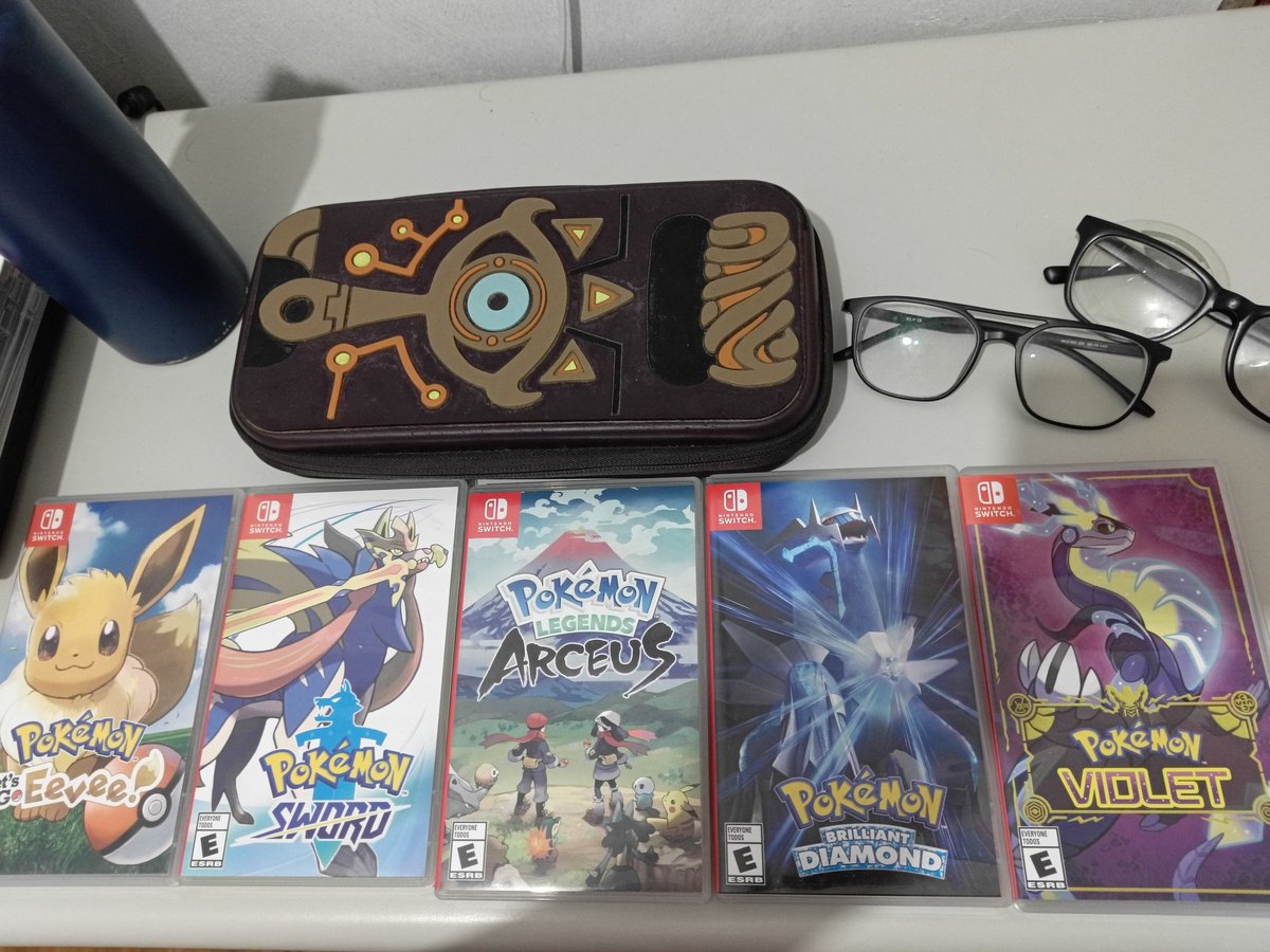 Skylalalancelot's tweet image. Gamer and Gunpla Builder! &amp;lt;3

(Random game consoles that I own + some of my Gunpla)

#Gamer #GunplaBuilder #Gunpla #Gundam