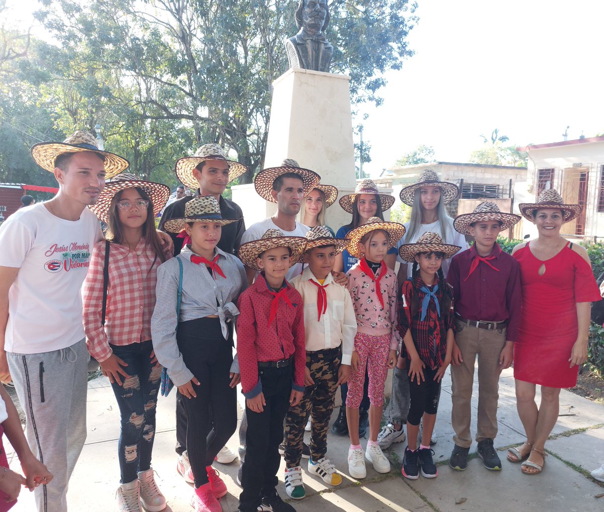 Nuestros delegados a la Asamblea Provincial de la OPJM 64 aniversario llevan consigo el espíritu de compromiso, alegría y esperanza que caracteriza a nuestros niños,  adolescentes y jóvenes en #JesúsMenéndez