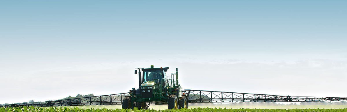BASFAgSolutions's tweet photo. 🚜 Growing dicamba-tolerant soybeans? 🌱 Dive into the Engenia Application Stewardship Module for tips on dicamba stewardship before you head out into the field. https://t.co/0y4FLA00az #EastCdnAg #Engenia https://t.co/kyWpgmMubR