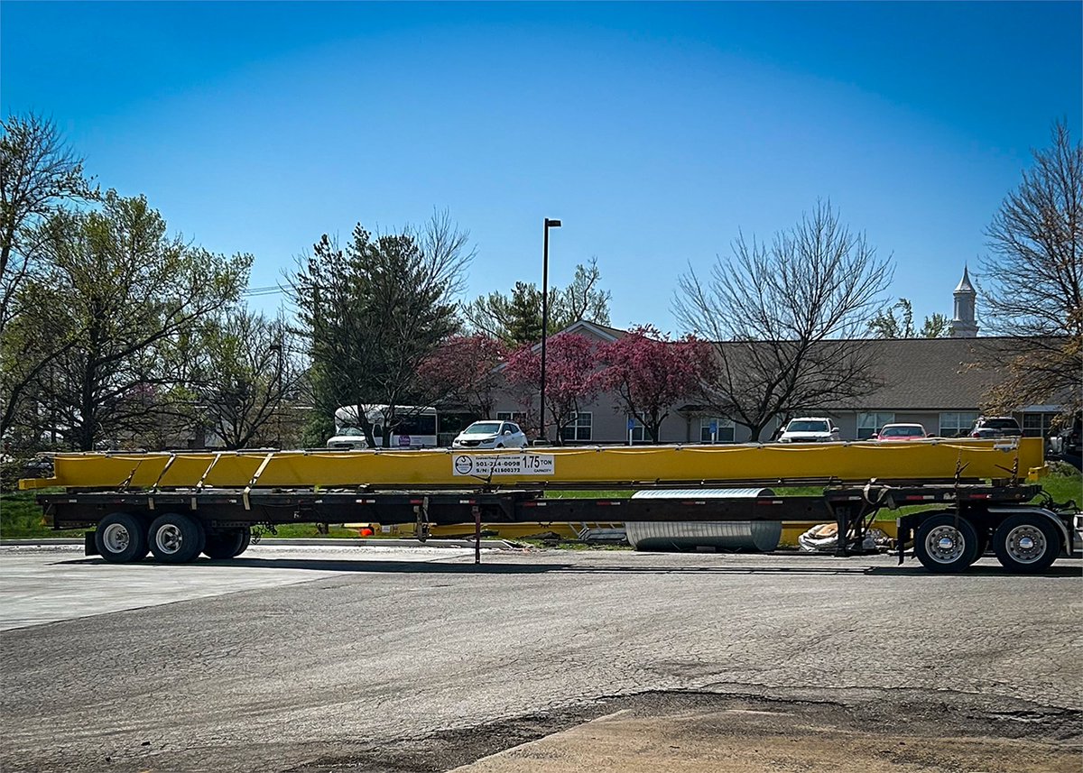 A bright start to our week! Our fabrication team sent out this 1.75-ton, 66 ft single girder bridge crane.
#bridgecrane #overheadcrane #cranemanufacturer #cranefabricator #crane #craneandhoist #materialhandling #manufacturing #americanmanufacturing #shipping #shippingindustry