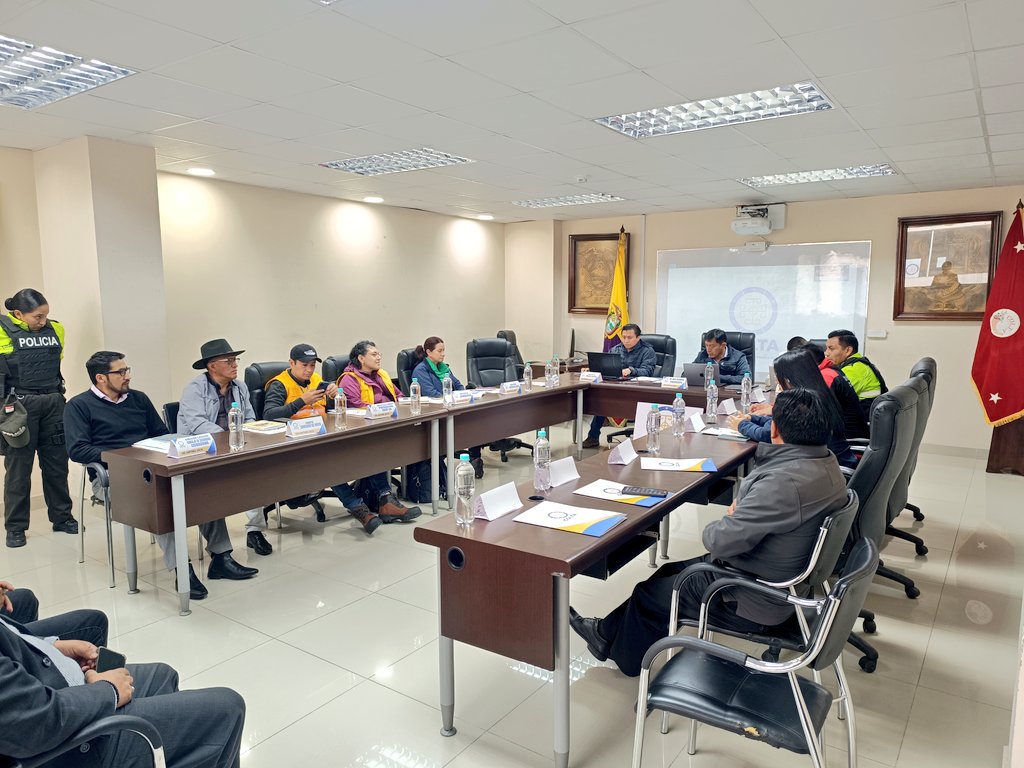 Municipio_Colta's tweet photo. Inicia la Sesión extraordinaria del COE CANTONAL DE COLTA https://t.co/FZ56FRXmyF